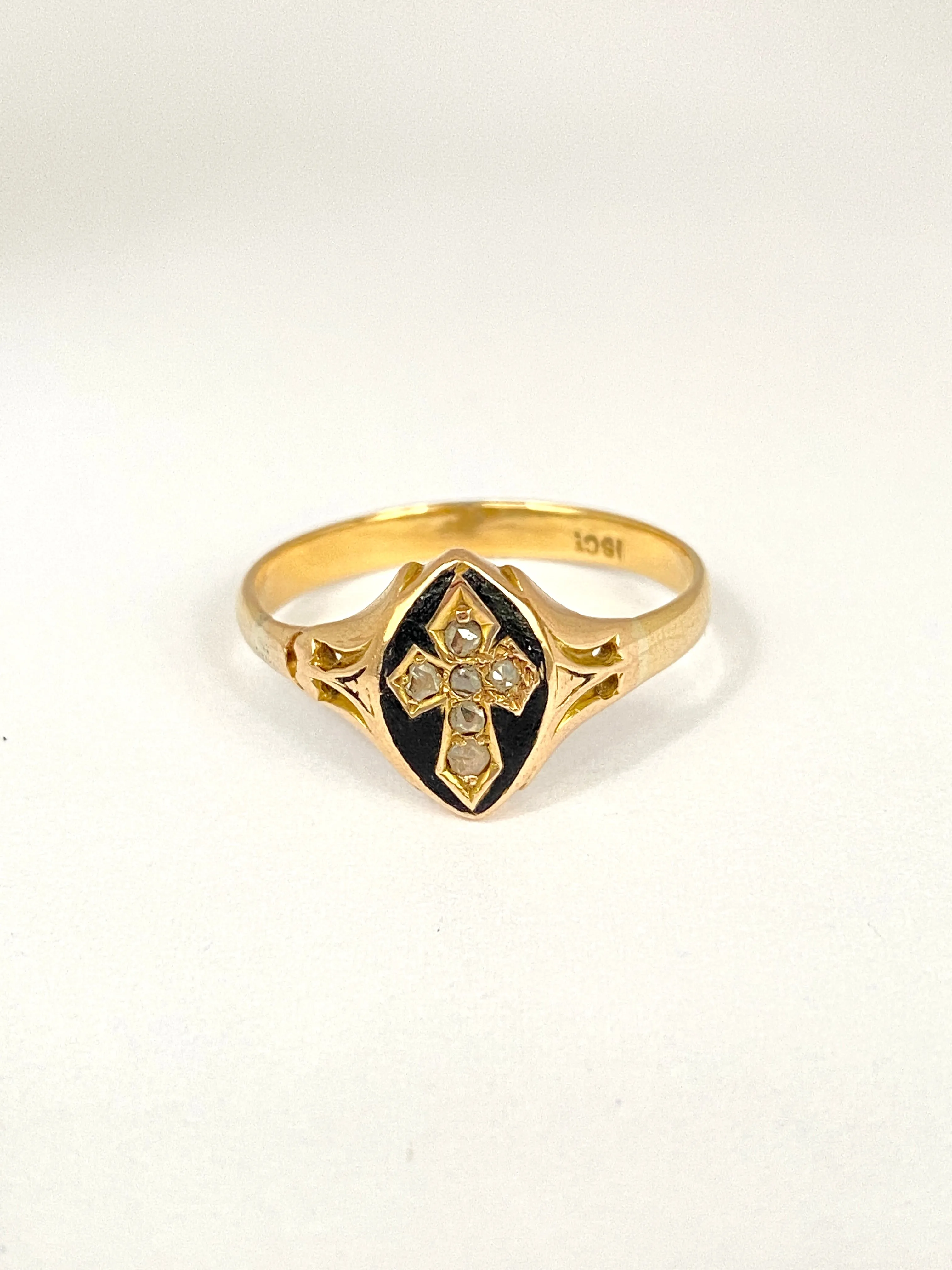 Antique, 18ct Gold Enamel, Rose Cut Diamond Cross Memorial Ring  (3.52g)