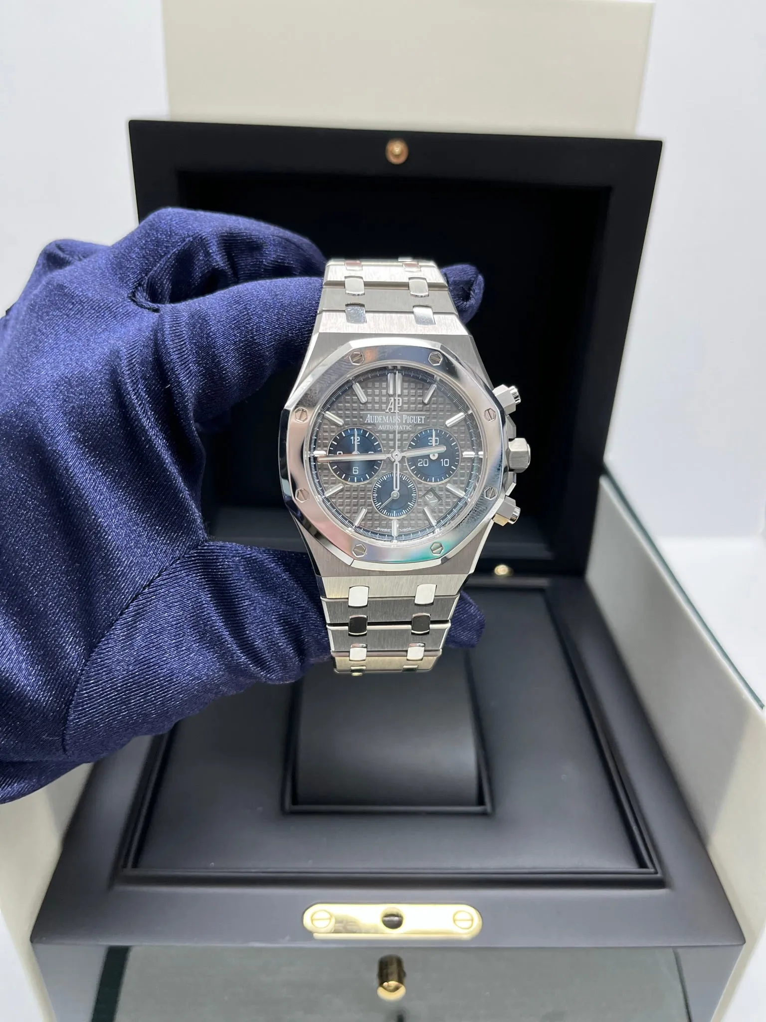 Audemars Piguet Royal Oak Chronograph Platinum Titanium Limited Edition (Ref 26331IP.OO.1220IP.01)