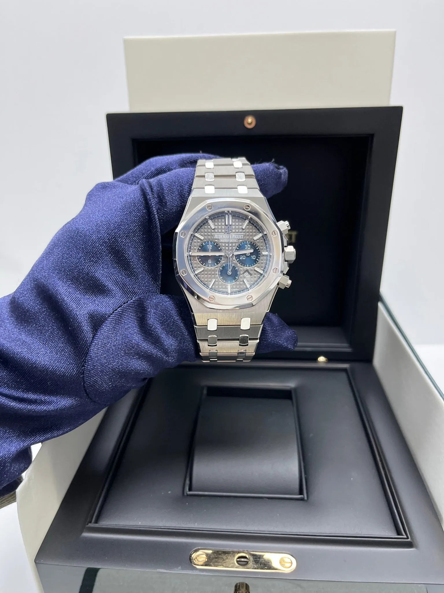 Audemars Piguet Royal Oak Chronograph Platinum Titanium Limited Edition (Ref 26331IP.OO.1220IP.01)