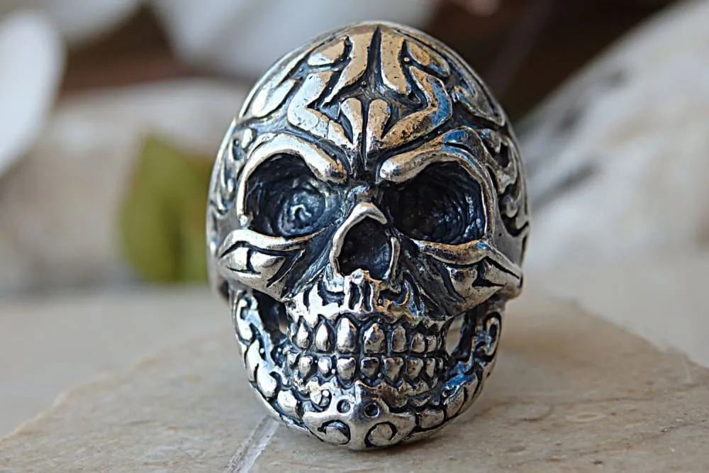 GOLD SKULL RING