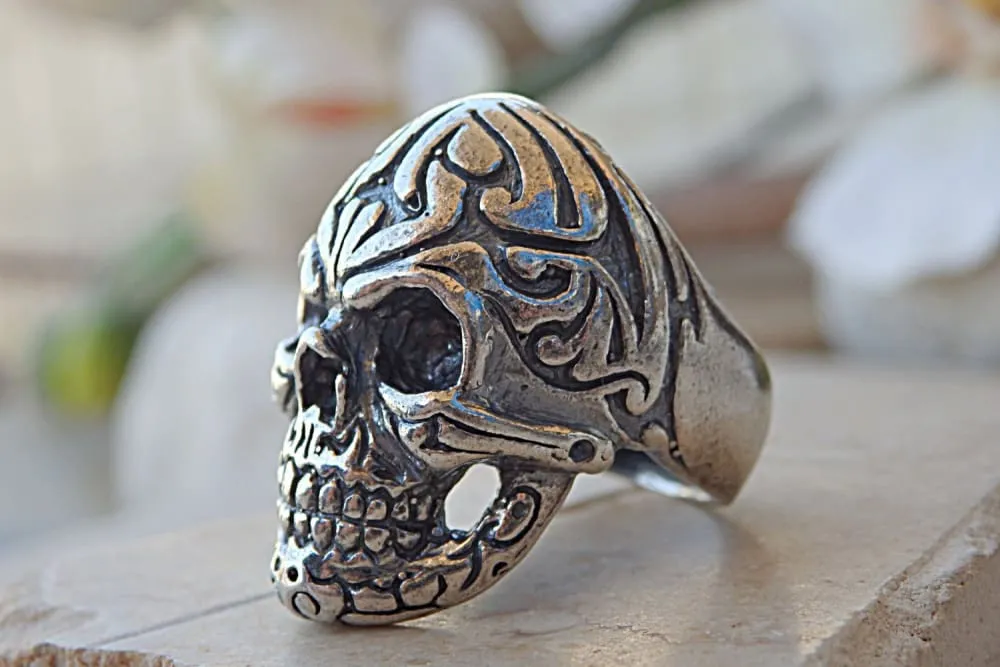 GOLD SKULL RING