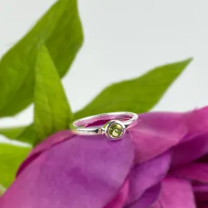 Peridot Dot Ring - VR741